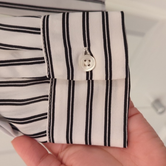 Ann Taylor Factory Button Down Shirt, Size XS - Picture 4 of 5